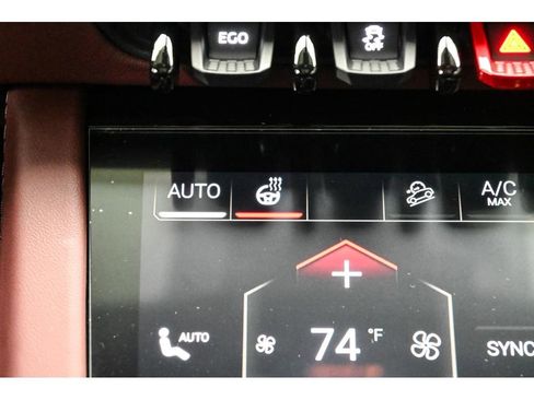 Used 2025 Lamborghini Urus SE image 75