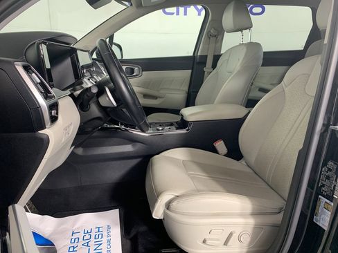 Used 2022 Kia Sorento SX Prestige image 16