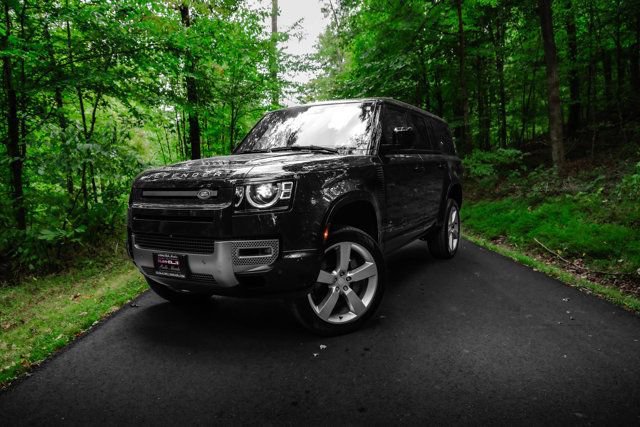 Used 2024 Land Rover Defender 130 X AWD/4WD image 2
