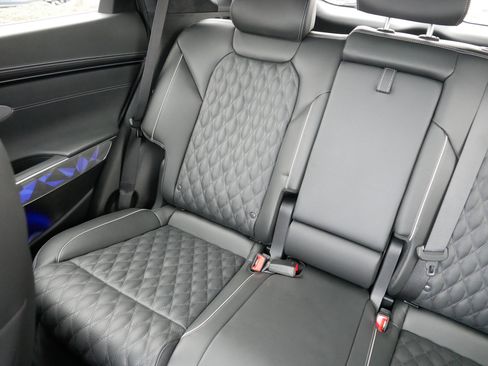 Used 2025 Genesis GV70 3.5T Sport w/ Sport Advanced Package image 12