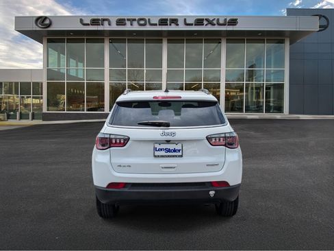 Used 2024 Jeep Compass Latitude AWD/4WD image 4