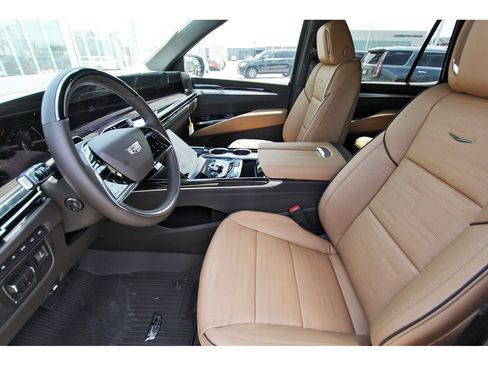 New 2026 Cadillac Escalade Luxury w/ Touring Package AWD/4WD image 6