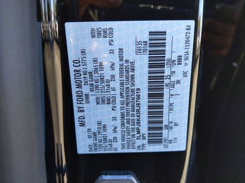 Certified 2024 Lincoln Nautilus Reserve AWD/4WD image 39