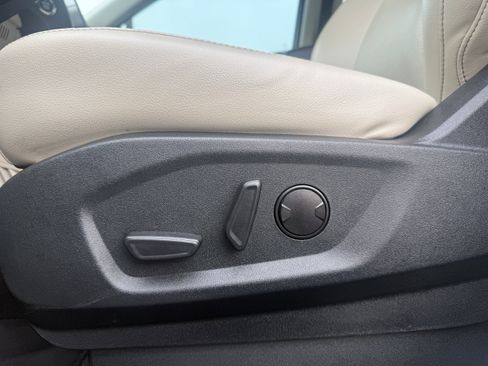 Used 2022 Ford Edge Titanium w/ Equipment Group 301A image 20