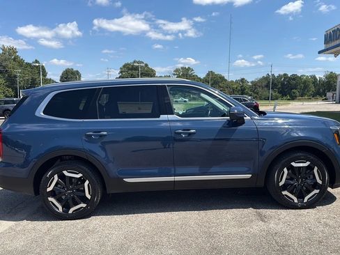 Used 2025 Kia Telluride S AWD/4WD image 6