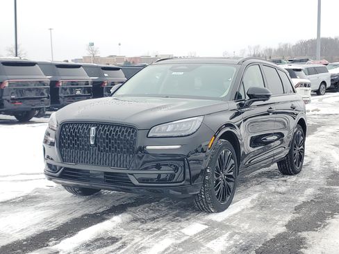 New 2026 Lincoln Corsair Premiere image 2