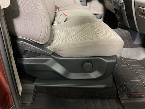 Used 2016 Ford F150 XLT AWD/4WD image 33