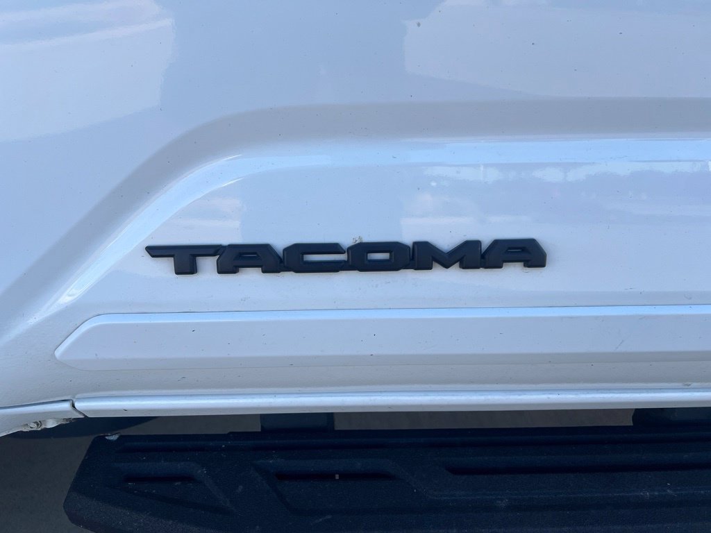 Used 2024 Toyota Tacoma SR5 AWD/4WD image 3