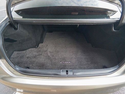 Used 2016 Lexus GS 200t w/ Premium Package RWD image 9
