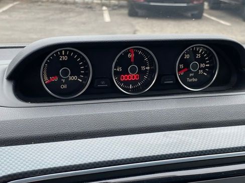 Used 2012 Volkswagen Beetle 2.0T image 21