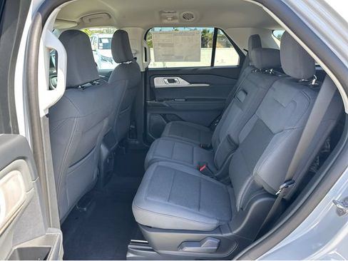 New 2026 Ford Explorer Active RWD image 17