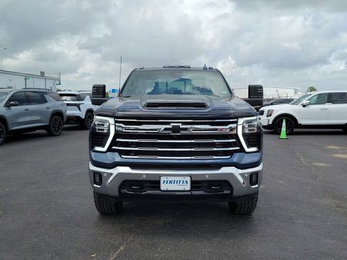 Used 2024 Chevrolet Silverado 2500 LTZ w/ LTZ Texas Edition image 9