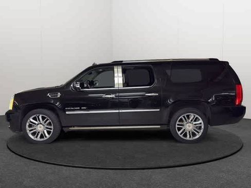 Used 2014 Cadillac Escalade ESV Platinum image 3