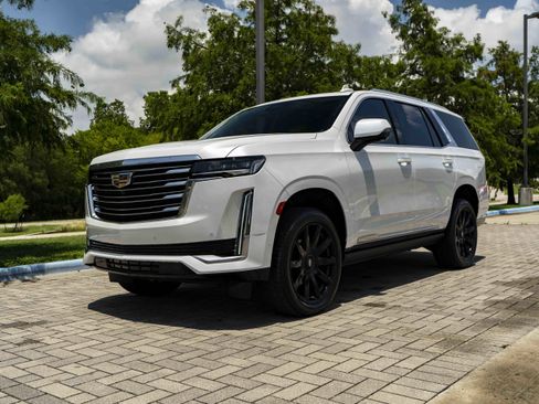Used 2024 Cadillac Escalade Premium Luxury Platinum w/ LPO, Floor Liner Package AWD/4WD image 5