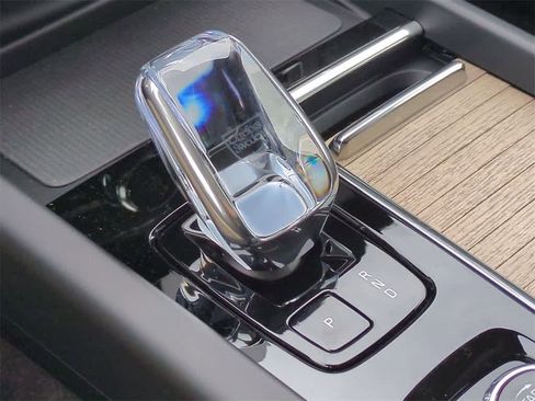 New 2026 Volvo XC60 B5 Plus w/ Protection Package Premier image 31