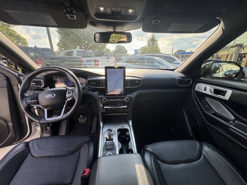 Used 2020 Ford Explorer ST w/ Premium Technology Package AWD/4WD image 14