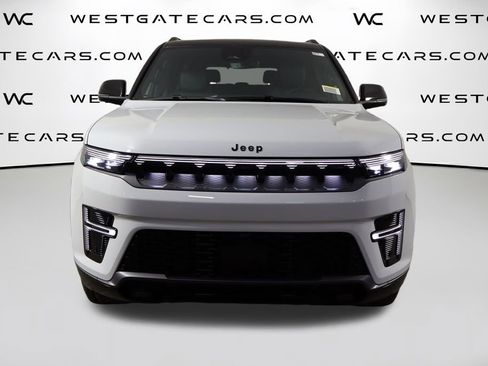 New 2026 Jeep Grand Wagoneer 4WD image 2