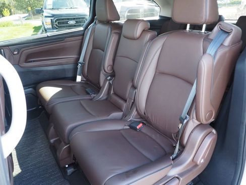 Used 2025 Honda Odyssey Touring image 16
