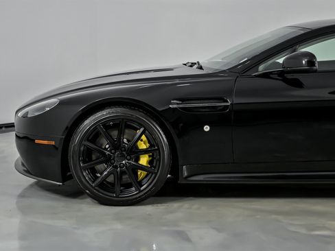 Used 2015 Aston Martin V8 Vantage GT image 7