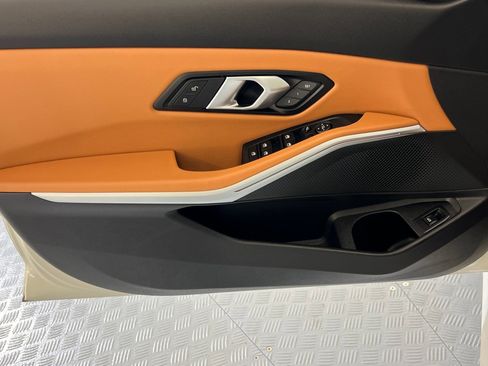 Used 2025 BMW 330i xDrive Sedan w/ Premium Package AWD/4WD image 11