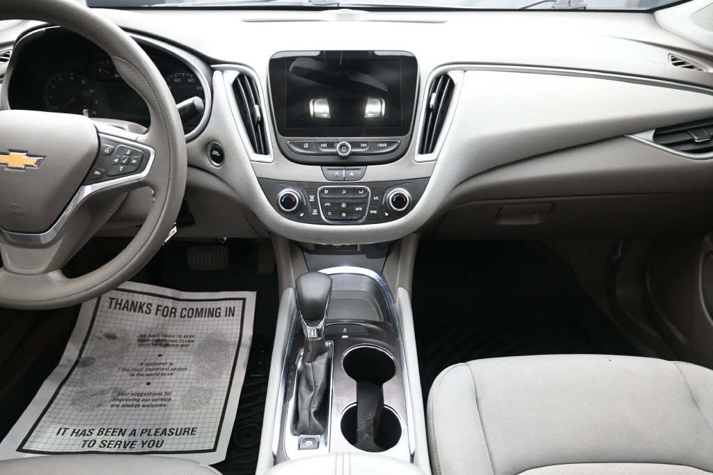 Used 2022 Chevrolet Malibu LT FWD image 24