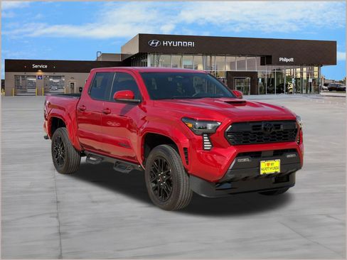 Used 2025 Toyota Tacoma TRD Sport AWD/4WD image 7