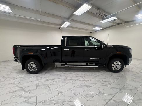 New 2026 GMC Sierra 3500 SLT w/ SLT Convenience Package AWD/4WD image 9