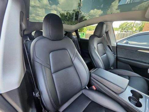 Used 2023 Tesla Model Y Long Range AWD/4WD image 57