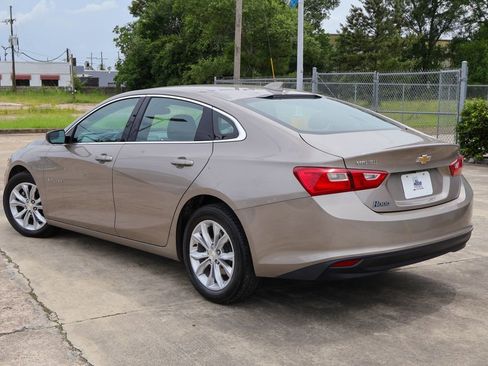 Used 2023 Chevrolet Malibu LT FWD image 2