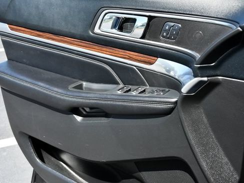 Used 2016 Ford Explorer Limited w/ Equipment Group 301A AWD/4WD image 26