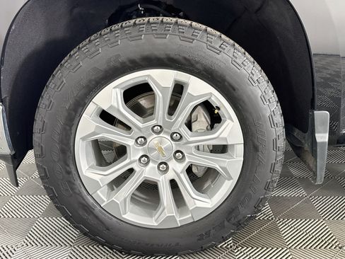 Used 2024 Chevrolet Silverado 1500 LTZ w/ LTZ Premium Package AWD/4WD image 36