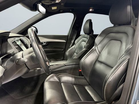 Used 2021 Volvo XC90 T8 R-Design w/ Advanced Package image 9