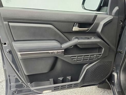 Used 2025 Toyota Tacoma TRD Sport image 10