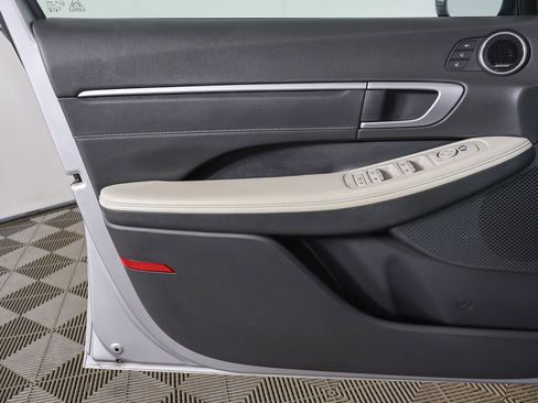 Certified 2024 Hyundai Sonata Limited FWD image 24