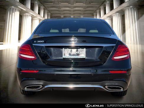 Used 2018 Mercedes-Benz E 300 image 6