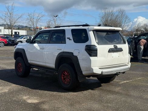 Used 2021 Toyota 4Runner TRD Off-Road Premium image 3