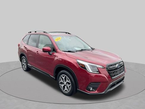 Used 2024 Subaru Forester Premium AWD/4WD image 5