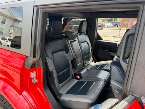 Used 2023 Ford Bronco Outer Banks AWD/4WD image 13