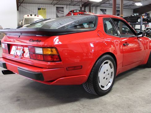 Used 1987 Porsche 944 Turbo RWD image 6