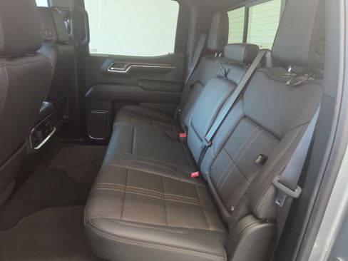 Used 2024 Chevrolet Silverado 1500 High Country w/ Technology Package AWD/4WD image 28