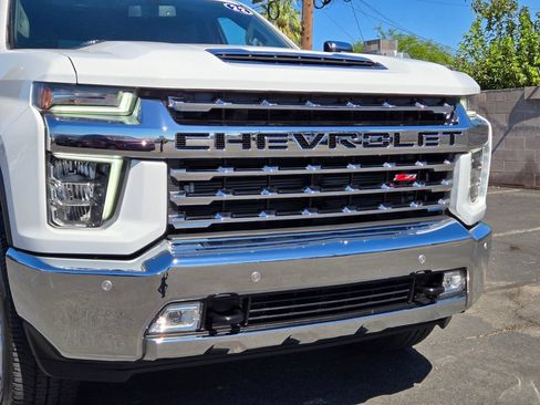 Used 2022 Chevrolet Silverado 2500 LTZ w/ LTZ Plus Package AWD/4WD image 8