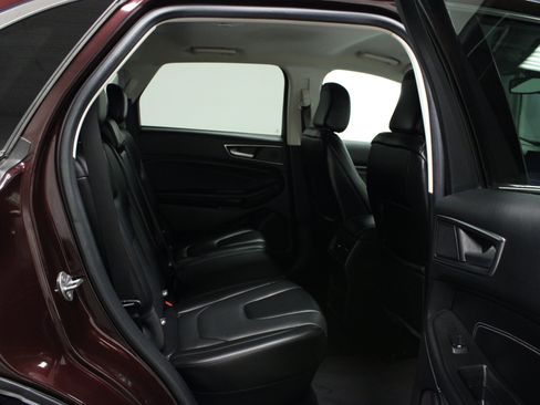 Used 2021 Ford Edge Titanium AWD/4WD image 15
