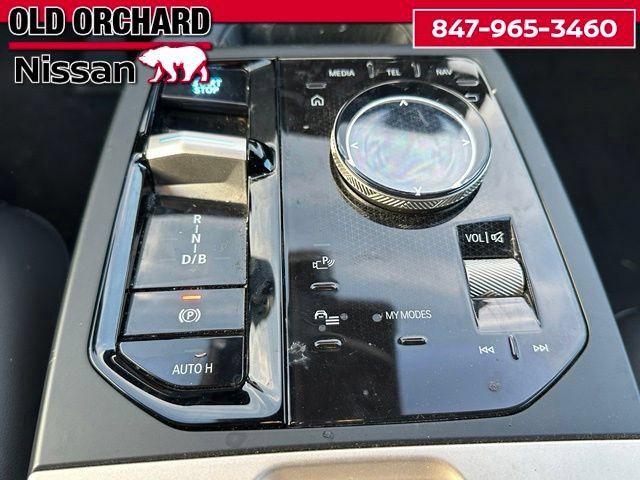 Used 2025 BMW iX xDrive50 w/ Convenience Package AWD/4WD image 19