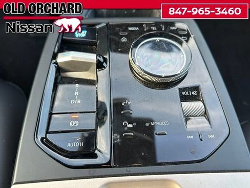 Used 2025 BMW iX xDrive50 w/ Convenience Package AWD/4WD image 19