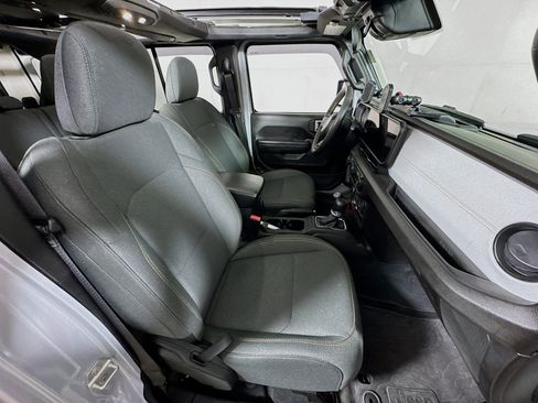 Used 2024 Jeep Wrangler Unlimited AWD/4WD image 26
