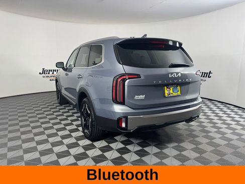Used 2025 Kia Telluride EX w/ EX Captain's Chair Package image 9