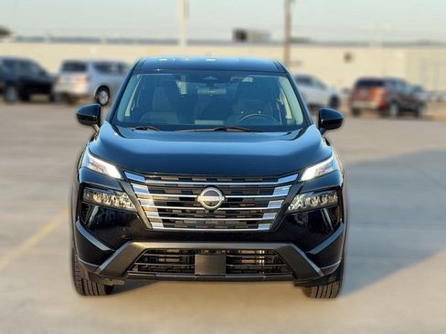 Used 2024 Nissan Rogue SV AWD/4WD image 5