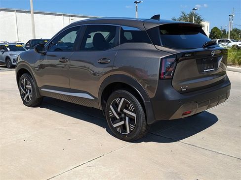 New 2026 Nissan Kicks SV image 8