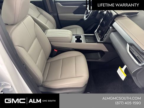 New 2026 GMC Acadia Elevation w/ Elevation Premium Package FWD image 15