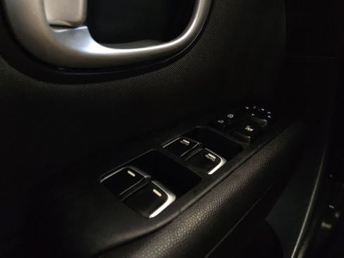 Used 2018 Kia Soul + FWD image 27